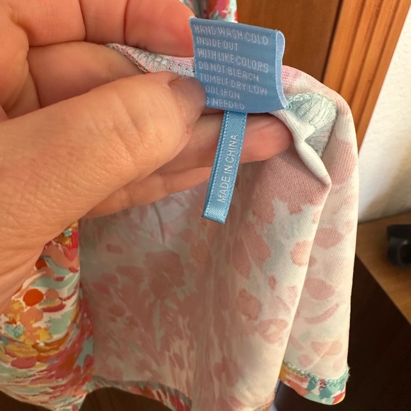 J. McLaughlin Floral Graphic Blouse - Picture 5 of 6